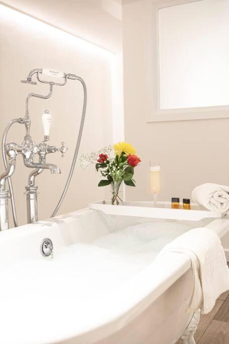 מנצ'סטר City Superhost: Luxury Deansgate Townhouse מראה חיצוני תמונה